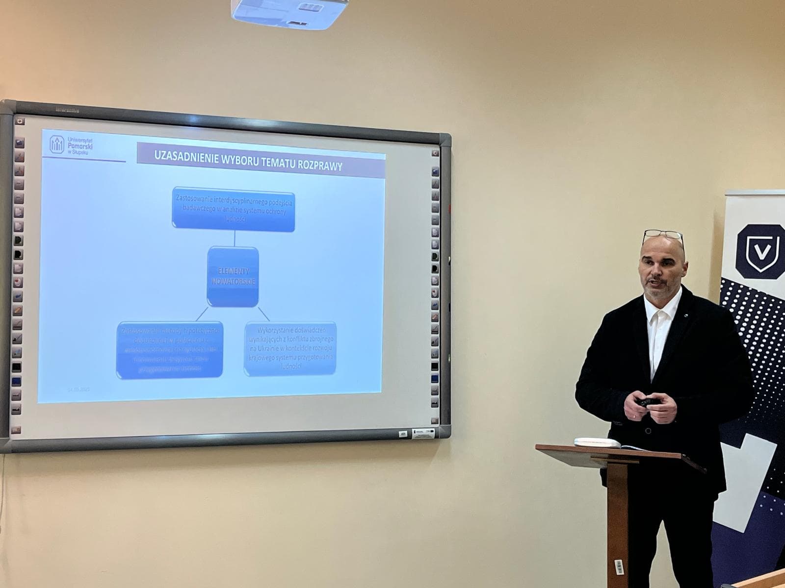 Dziesiąta obrona doktoratu w Instytucie Bezpieczeństwa i Socjologii