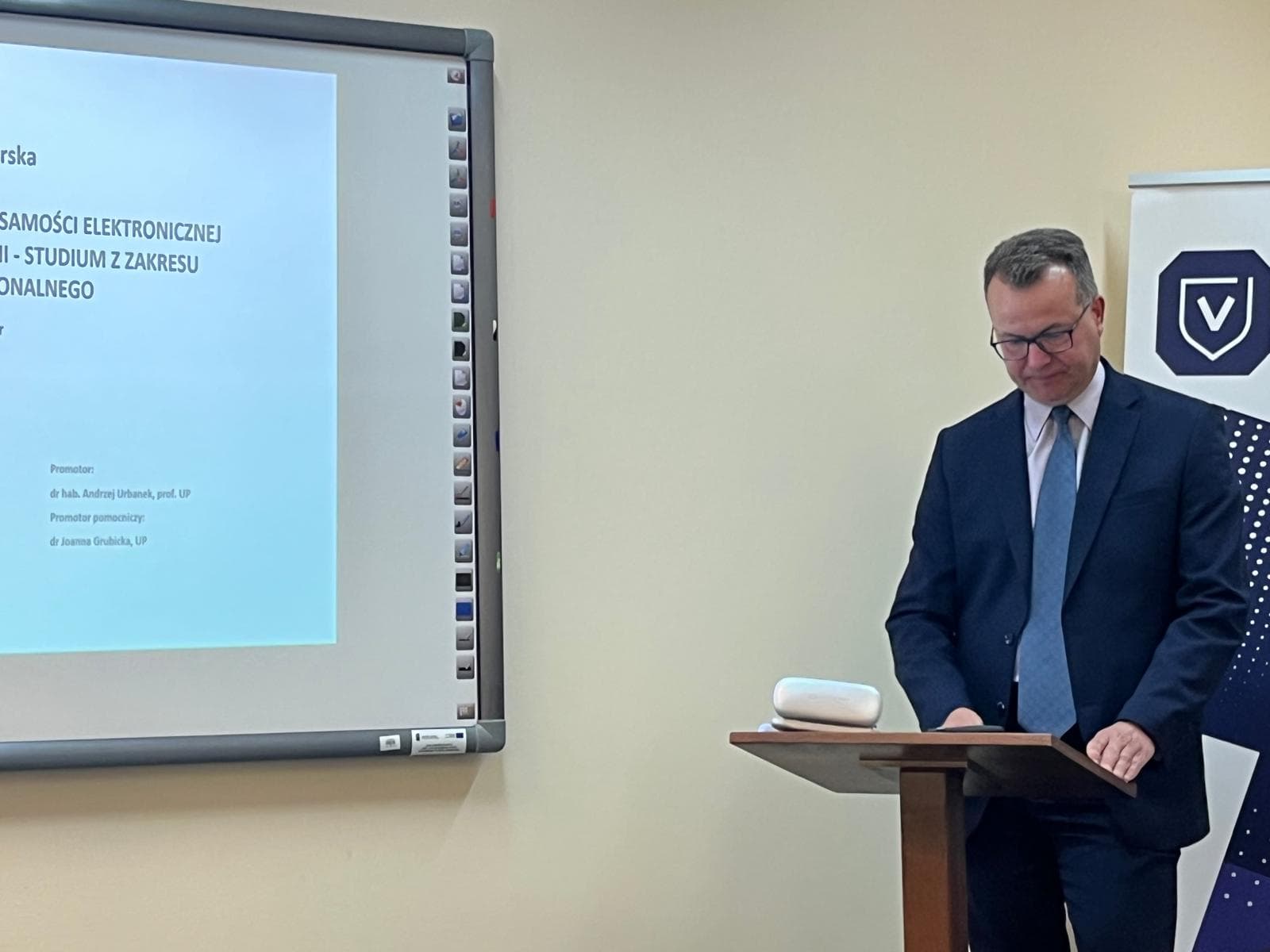 Kolejna obrona doktoratu w Instytucie Bezpieczeństwa i Socjologii